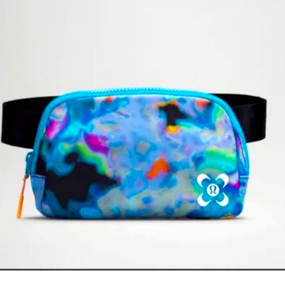 NWT Lululemon Everywhere Belt Bag- Seawheeze 2021
